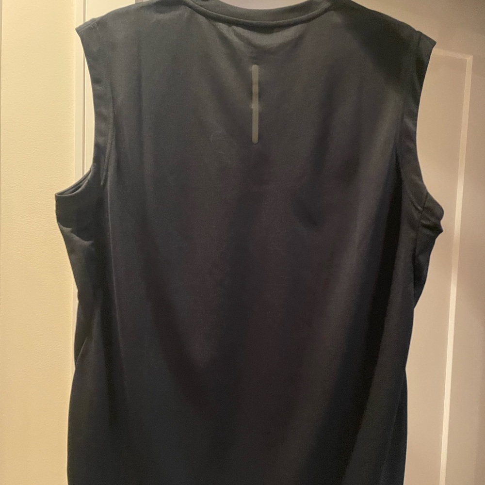 Brand new Oakley tank top